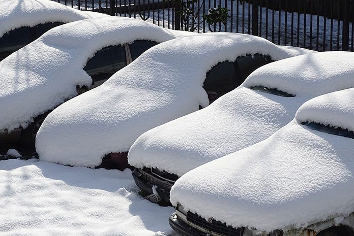 Co warto skontrolować w samochodzie przed nadejściem zimy?