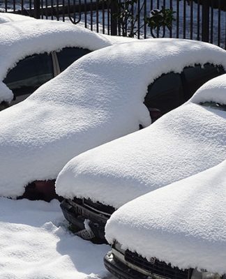 Co warto skontrolować w samochodzie przed nadejściem zimy?