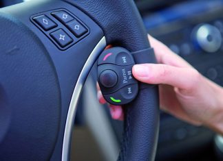 Czego najlepiej słucha się w samochodzie?