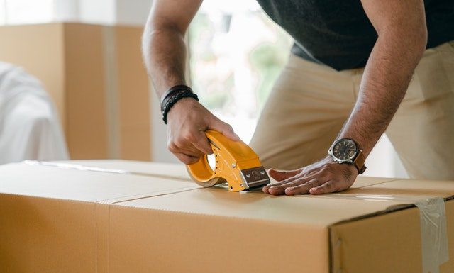 Niezawodność nadawania przesyłek dzięki wyborowi odpowiedniego kuriera