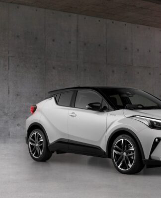 Toyota C-HR w ofercie wypożyczalni