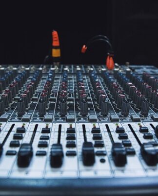 Czym skleić tłumik? Czym skleić tłumik?