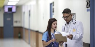 Czy w Google Maps jest asystent pasa ruchu?