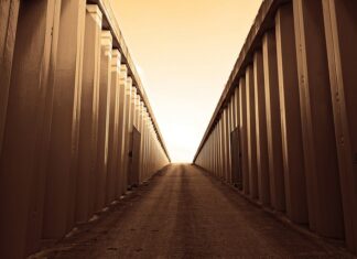 Czy 1 n jest zbieżny?