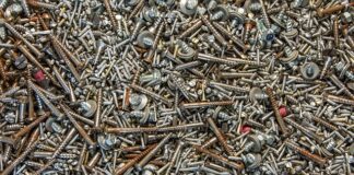 Czym pomalować zardzewiałe rury?