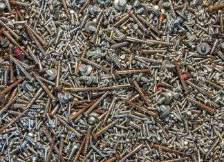 Czym pomalować zardzewiałe rury? Czym pomalować zardzewiałe rury?