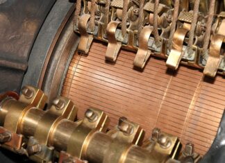 Po co jest komutator?