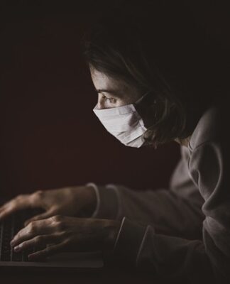 Jaka odległość warsztatu samochodowego od domu sąsiada?