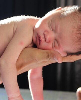 Ile kilowatów trzeba naładować samochód elektryczny?