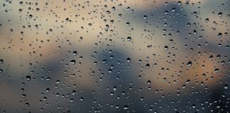 Czy można jeździć ze zbitą szybą?