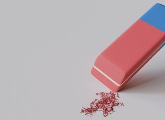 Jak Zamaskować przetarcie na lakierze?