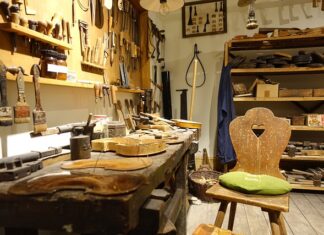 Kto jest producentem nawigacji TomTom?