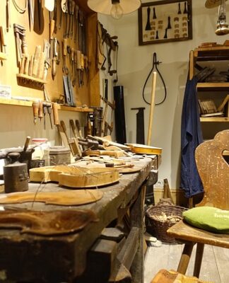 Kto jest producentem nawigacji TomTom?