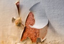 Jak zamaskować odprysk na szybie? Jak zamaskować odprysk na szybie?