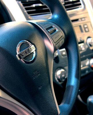 Ile waży Nissan Navara?