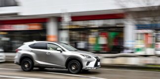 Czy warto kupić Lexusa ES?