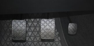 Co zrobić gdy hamulec nie odbija?