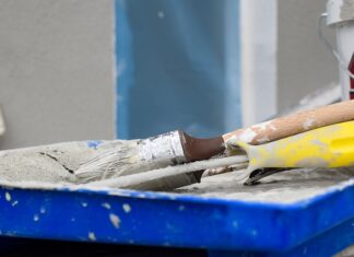 Jak pomalować rurę w środku?