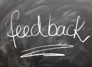 Jak rozmawiać podczas jazdy motocyklem? Jak rozmawiać podczas jazdy motocyklem?