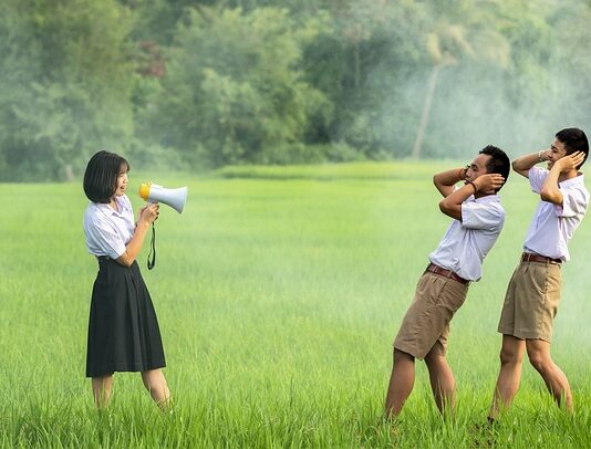 Co lepsze TomTom czy Garmin?