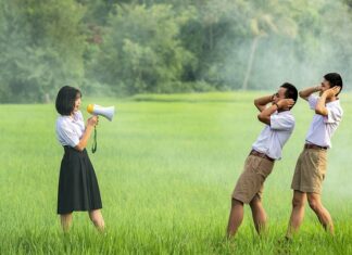 Czy TomTom ma darmowe mapy?