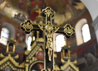 Czy 12 latek może jeździć crossem po ulicy?