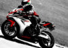 Niezbędne akcesoria dla motocyklistów – co warto mieć? skarpety motocyklowe.